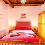 בית נופש La Ferme De La Foret Beauronne