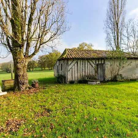 بيت للعطل La Ferme De La Foret *